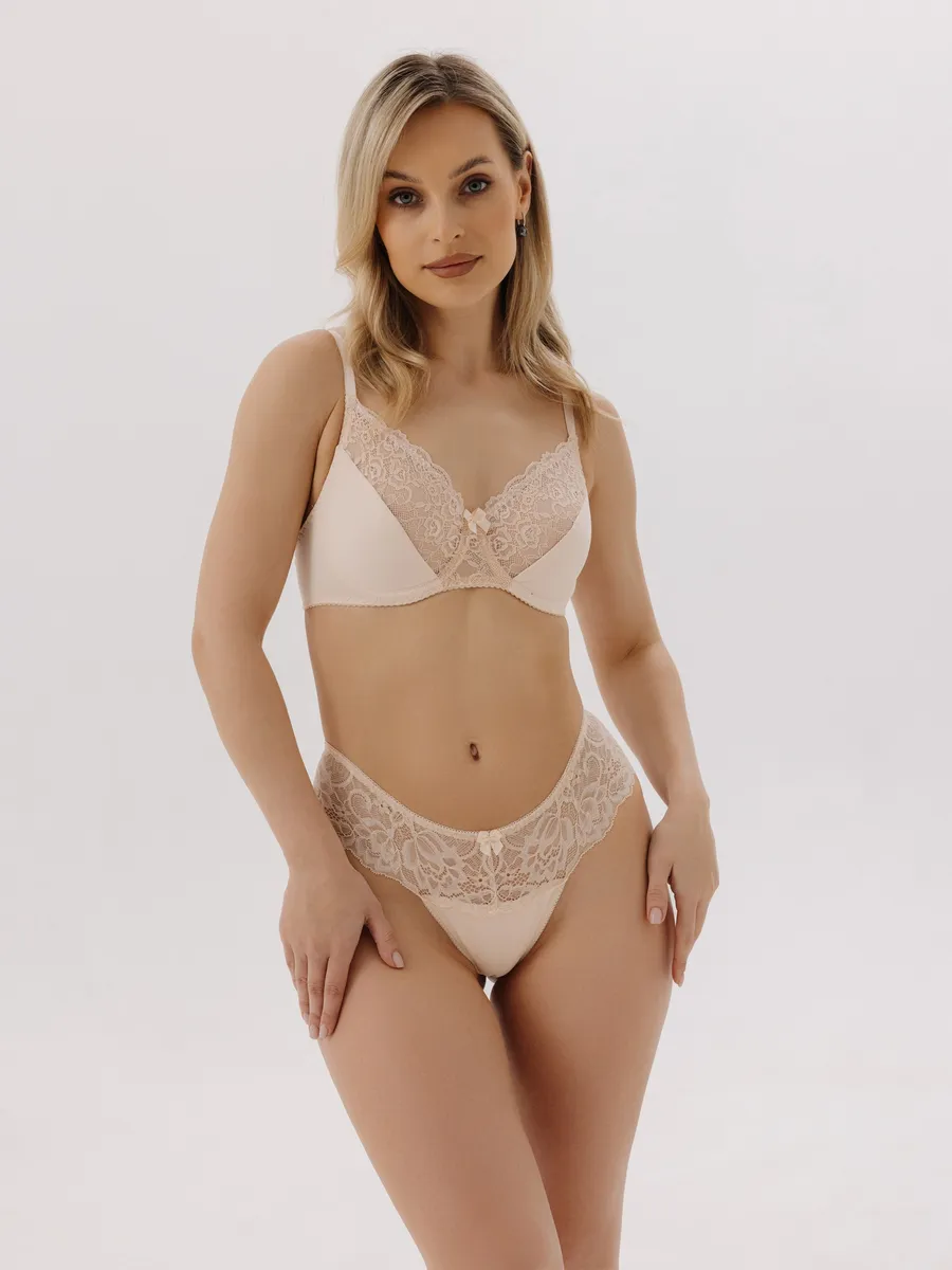 Трусы кружевные бразильяна средняя посадка бежевый