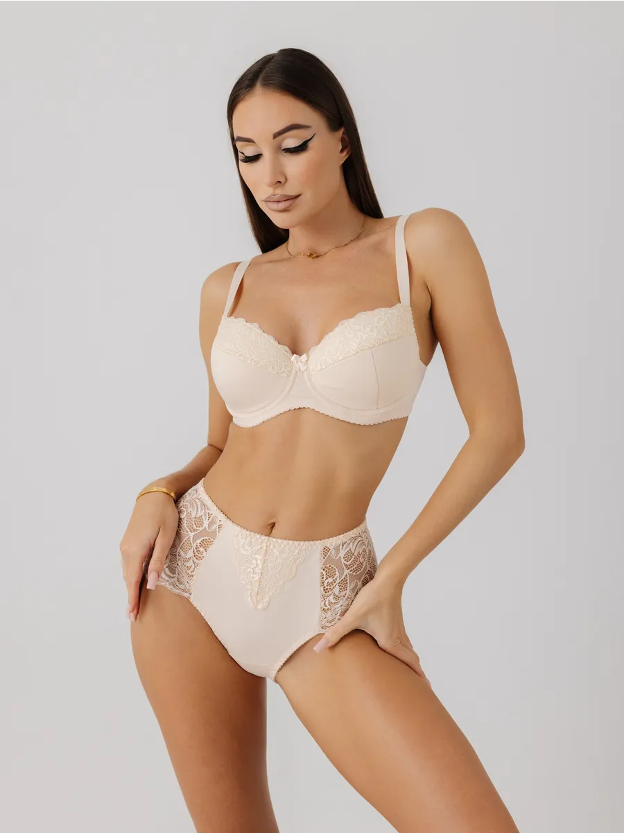 Трусы набор 3 шт кружевные с высокой посадкой черный/бежевый/белый